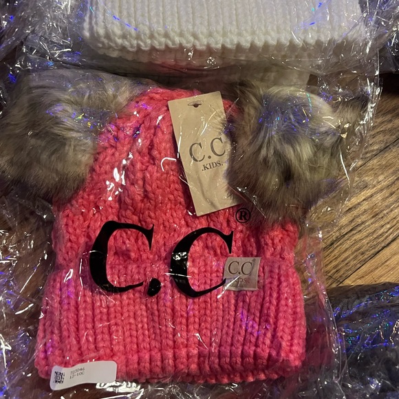 Kids cc beanies nwt - Picture 4 of 5